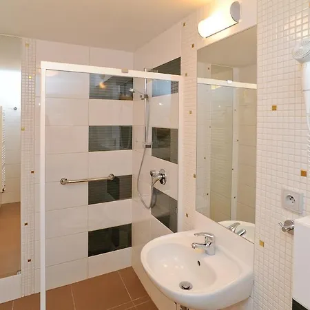 Erlebachova Bouda, - Svaty Frantisek Hotel 2*