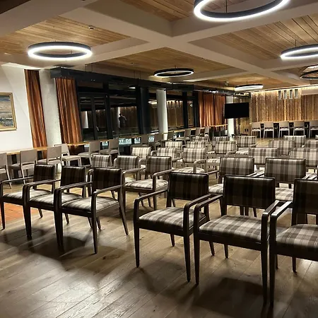 圣弗朗蒂舍克度假胜地 - 俄里拜科夫布达酒店 Špindlerŭv Mlýn