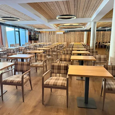 圣弗朗蒂舍克度假胜地 - 俄里拜科夫布达酒店 2* Špindlerŭv Mlýn